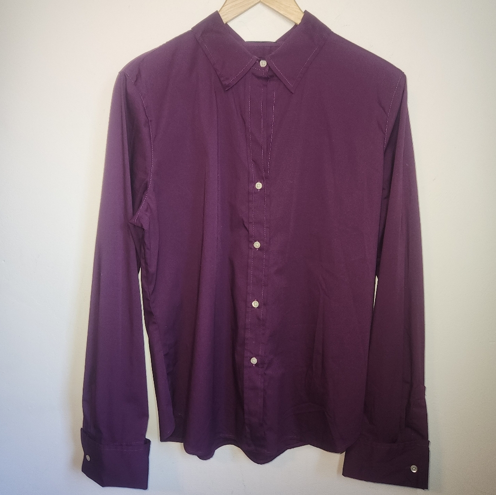 Vintage Y2K Women's Size Large Gap Button-Up Long-Sleeved Shirt W/ French Cuffs
